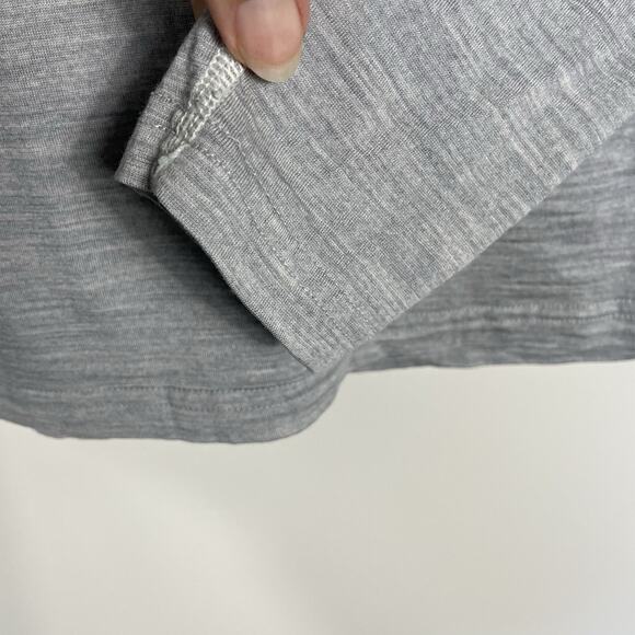 Icebreaker 100% Merino Wool Top Women M Gray Long Sleeve Base Layer Outdoor Ski - Picture 6 of 8
